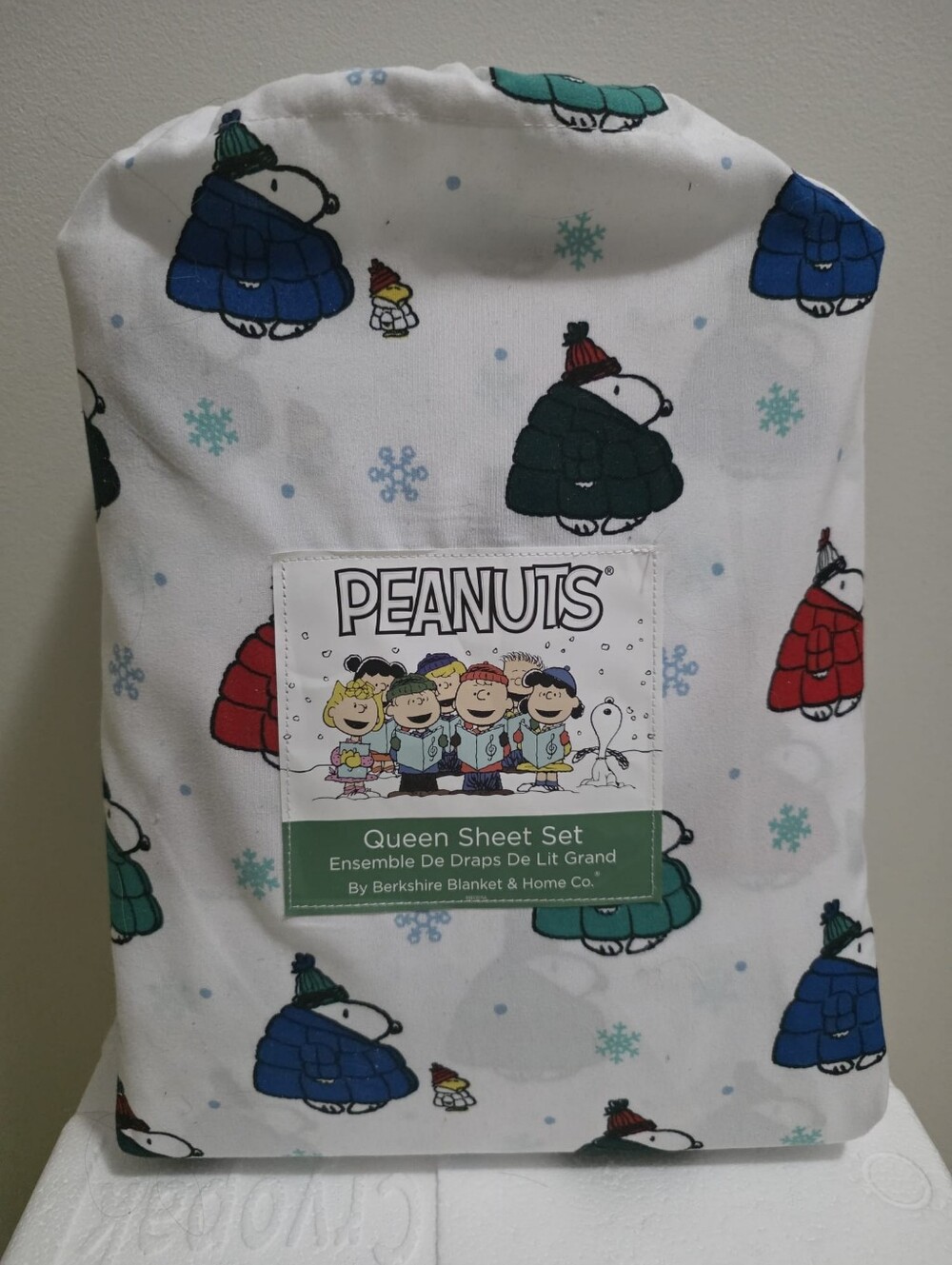 BNWT HTF Puffy Jacket Snoopy Bedsheet - QUEEN SIZE